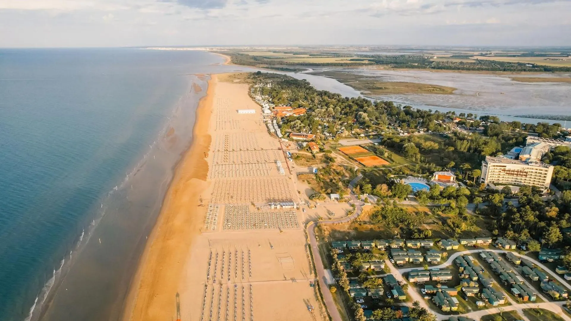 Studio With Terrace And Parking In Bibione Italia